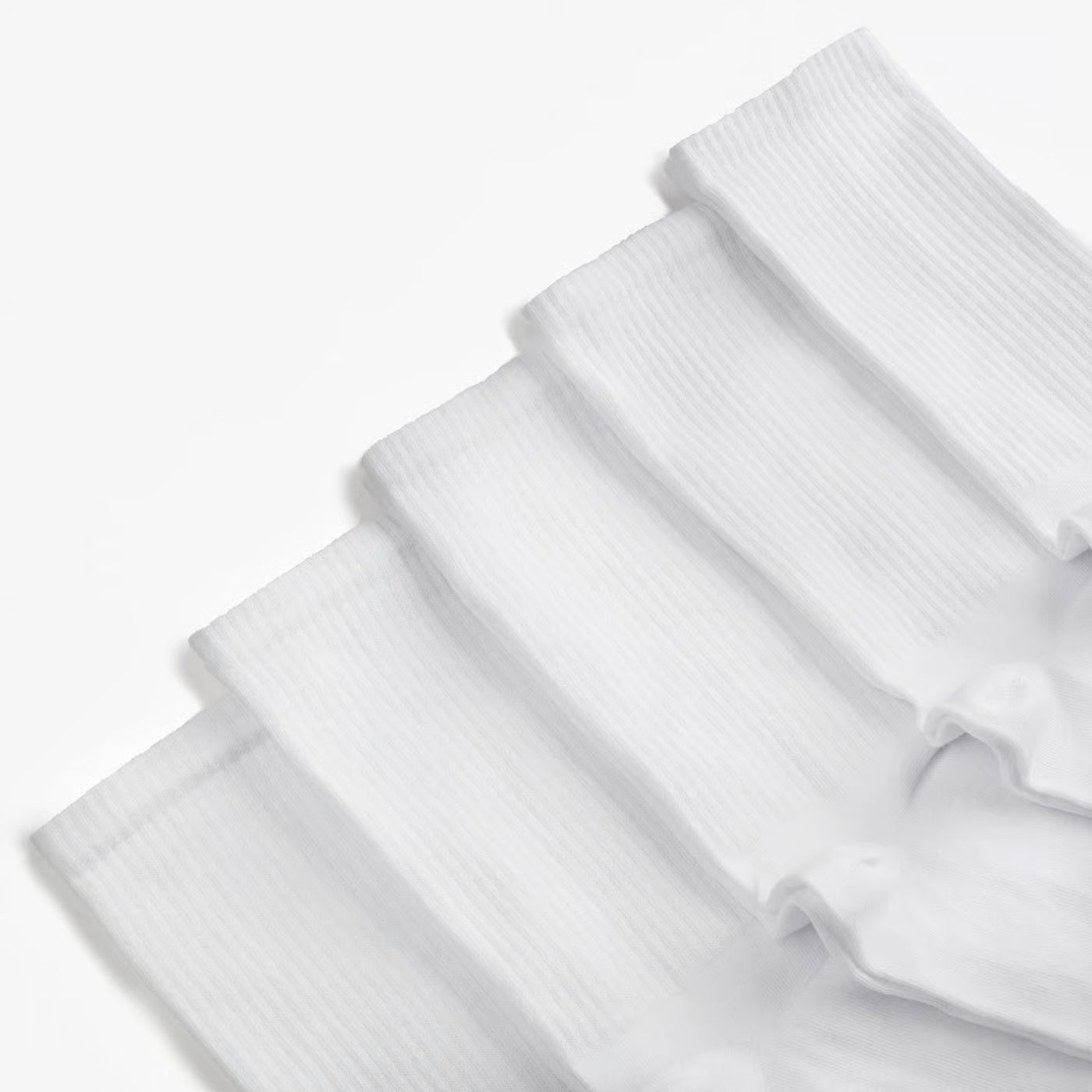 white cotton crew socks high length fabric detail