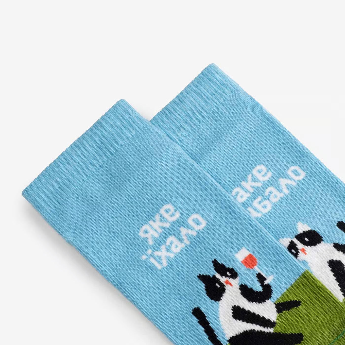 mismatched cotton ankle socks detail