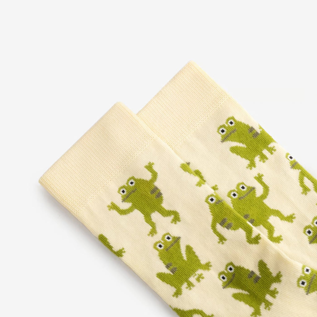 frog pattern cotton crew socks detail